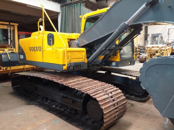 2010年沃尔沃挖掘机ec210b-prime----。