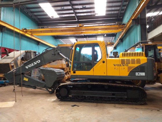 2010年沃尔沃挖掘机ec210b-prime----。