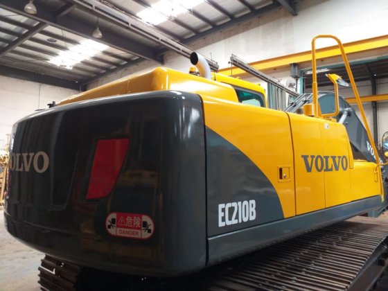 2010年沃尔沃挖掘机ec210b-prime----。