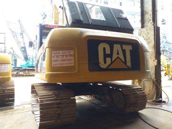 2012履带式挖掘机320D---。