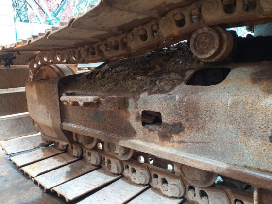 2012履带式挖掘机320D---。