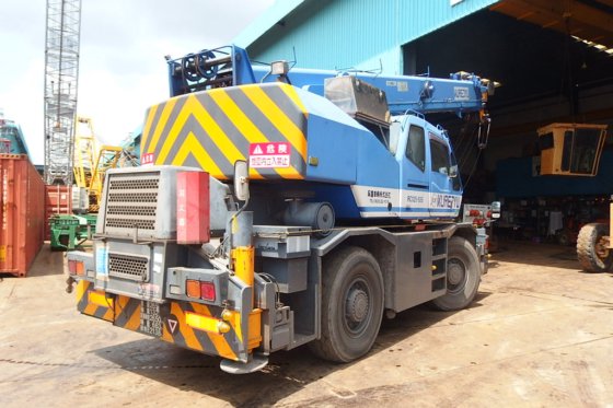 泰达诺越野起重机GR-250N -