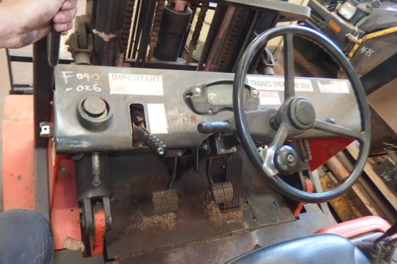 2005年克拉克叉车cmp40d -