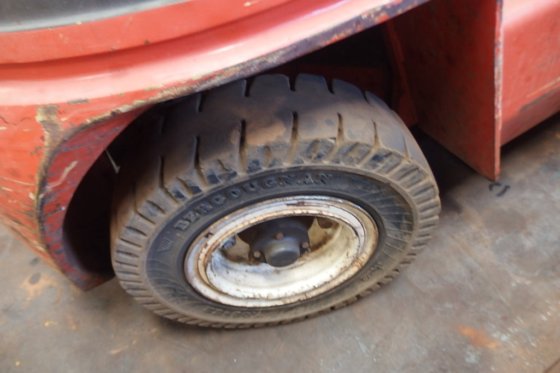 2005年克拉克叉车cmp40d -