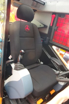 2017年三一重工越野起重机SRC250 -