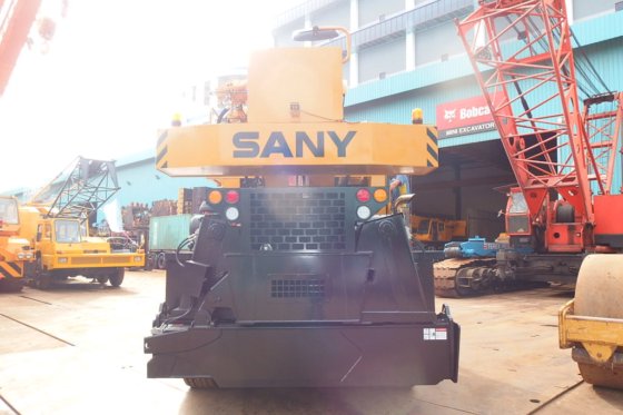 2017年三一重工越野起重机SRC250 -