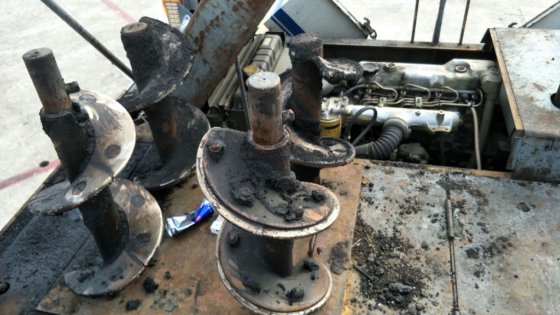 三菱沥青饰面机MF44WD -