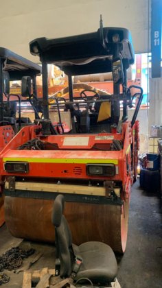 2010年达纳派克振动串联式压路机cc224hf --