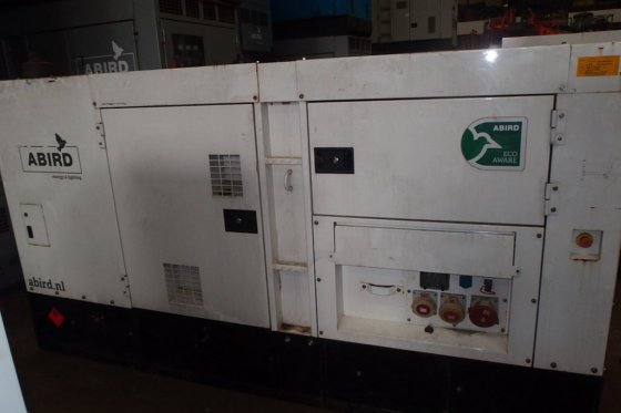 2009年Denyo发电机DCA-125esei -