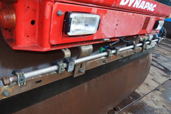 2003年Dynapac振动串联式压路机CC422HF --