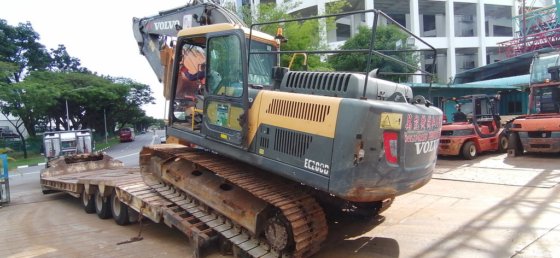 2018年沃尔沃挖掘机ec200d -