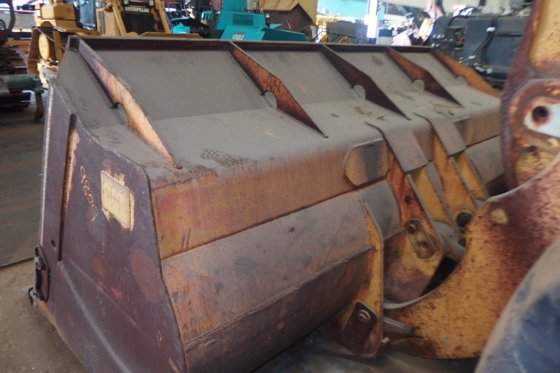 履带式装载机 980g -