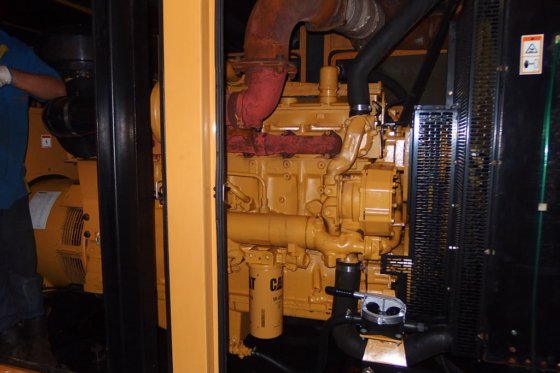 2002年卡特彼勒发电机pgs400 -