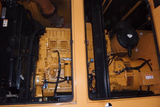 2002年卡特彼勒发电机pgs400 -