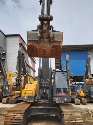 2018年沃尔沃挖掘机ec350dl -