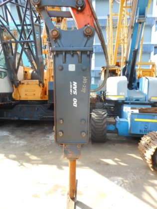 2018年斗山液压破碎机HB15T -