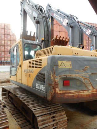 2008年沃尔沃挖掘机ec210blc -