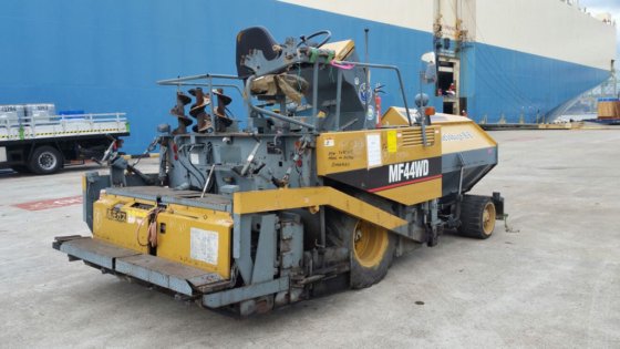 三菱沥青饰面机MF44WD -