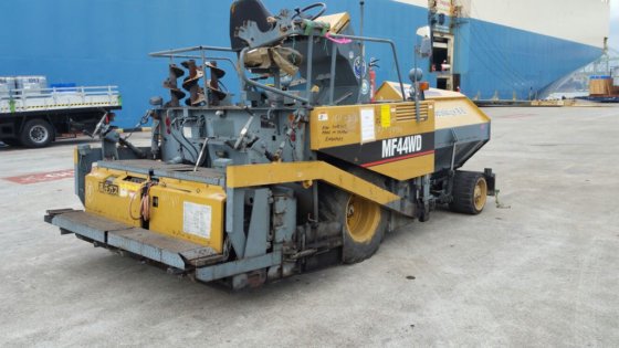 三菱沥青饰面机MF44WD -