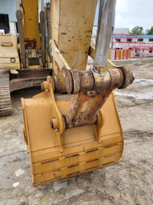 2008履带式挖掘机320D---。