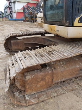 2008履带式挖掘机320D---。