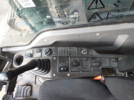 2018年沃尔沃挖掘机ec200d -