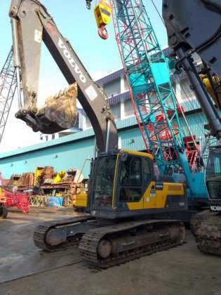 2018年沃尔沃挖掘机ec200d -