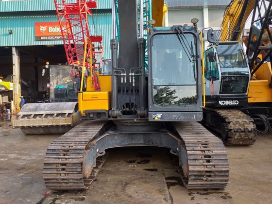 2018年沃尔沃挖掘机ec200d -