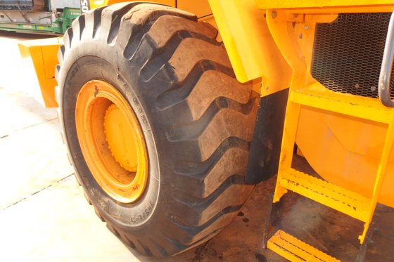 2014年沃尔沃轮式装载机L105 -