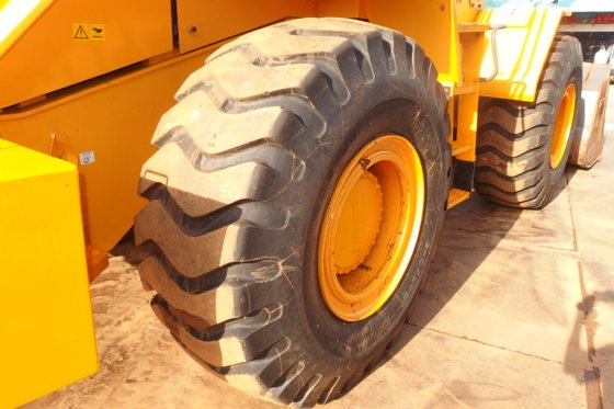 2014年沃尔沃轮式装载机L105 -