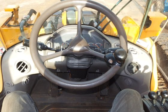 2014年沃尔沃轮式装载机L105 -