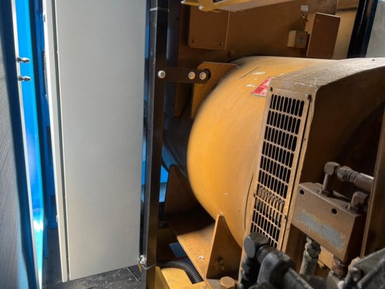 Caterpillar engine generator 3412di------。