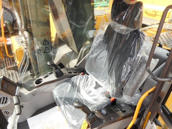 2018年沃尔沃挖掘机ec380dl -