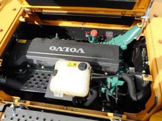 2018年沃尔沃挖掘机ec380dl -