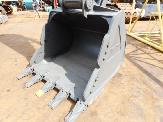 2018年沃尔沃挖掘机ec380dl -