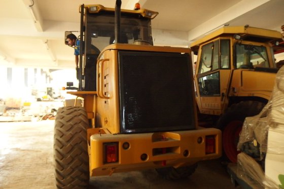 履带式装载机It28g -