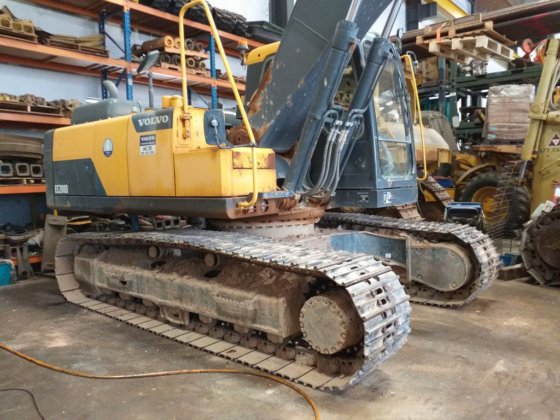 2018年沃尔沃挖掘机ec200d -