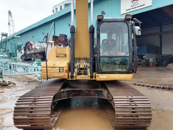 2012履带式挖掘机320D---。