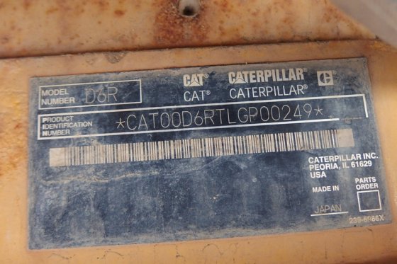 履带式推土机D6R----。