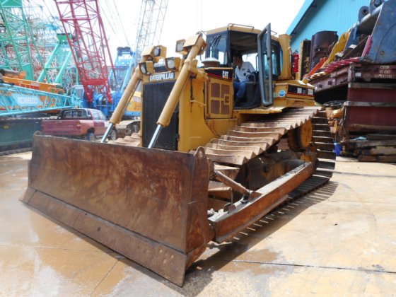 履带式推土机D6R----。