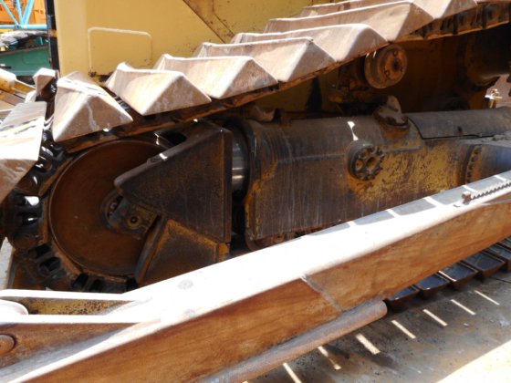 履带式推土机D6R----。