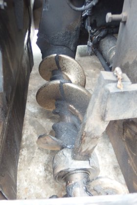 三菱公司的沥青摊铺机MF43WD -