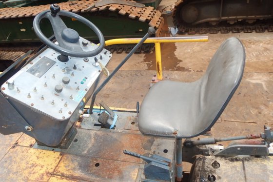 2003年住友沥青饰面机 ha44w-5 -