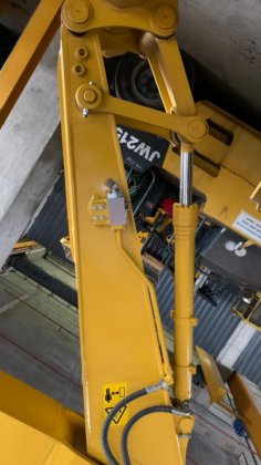 2021年小松挖掘机PC200-10M0 -