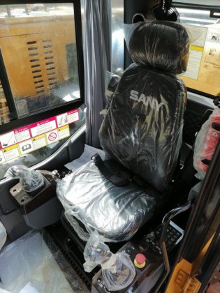 三一重工全新履带式起重机SCC1000A-5 -