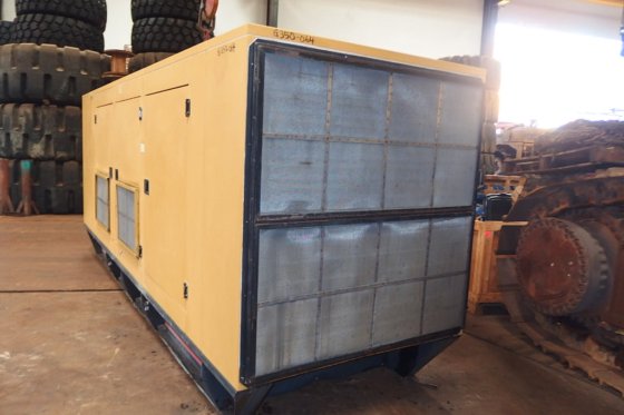 2002年卡特彼勒发电机pgs400 -