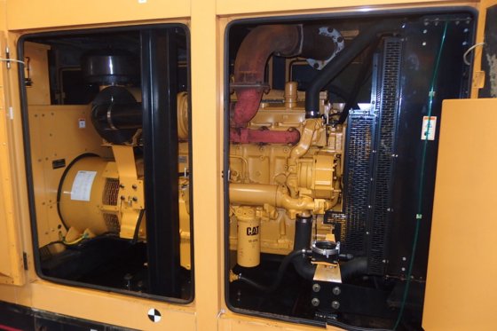 2002年卡特彼勒发电机pgs400 -