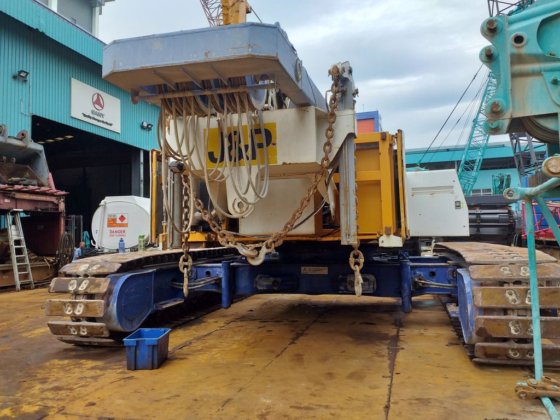 2001年二手利勃海尔履带式起重机LR1160 -