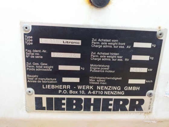 2001年二手利勃海尔履带式起重机LR1160 -