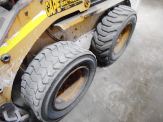 2008履带式滑移装载机216B----。